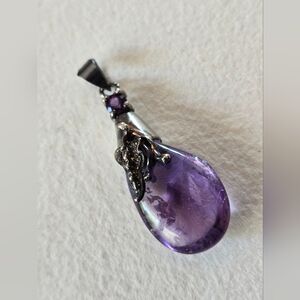 BNIB💫Polished Amythyst & Silver Teardrop Pendant